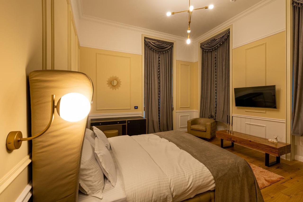 Târgu-Mureş Boutique Hotel Cocosul De Aur מראה חיצוני תמונה