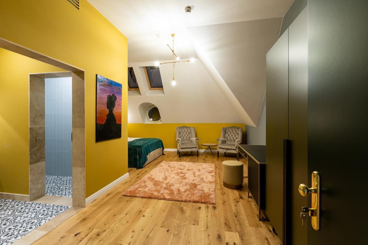Târgu-Mureş Boutique Hotel Cocosul De Aur מראה חיצוני תמונה