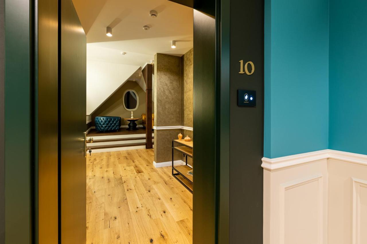 Târgu-Mureş Boutique Hotel Cocosul De Aur מראה חיצוני תמונה