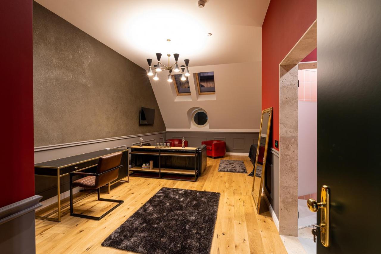 Târgu-Mureş Boutique Hotel Cocosul De Aur מראה חיצוני תמונה